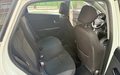 KIA Rio III рестайлинг, 2015 год, 985 000 рублей, 17 фотография