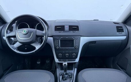 Skoda Yeti I рестайлинг, 2012 год, 1 000 000 рублей, 12 фотография