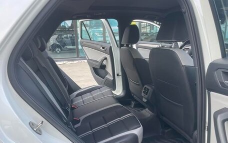 Volkswagen T-Roc I, 2022 год, 1 360 000 рублей, 10 фотография