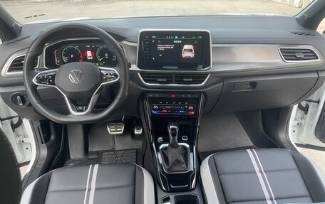 Volkswagen T-Roc I, 2022 год, 1 360 000 рублей, 12 фотография