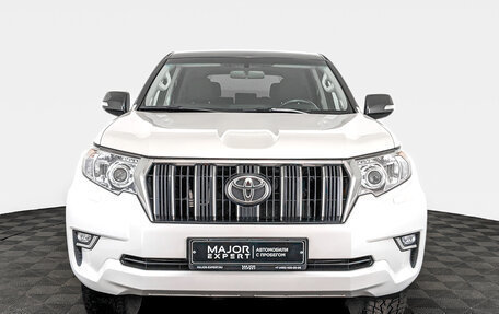 Toyota Land Cruiser Prado 150 рестайлинг 2, 2021 год, 6 400 000 рублей, 2 фотография