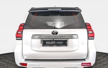 Toyota Land Cruiser Prado 150 рестайлинг 2, 2021 год, 6 400 000 рублей, 6 фотография