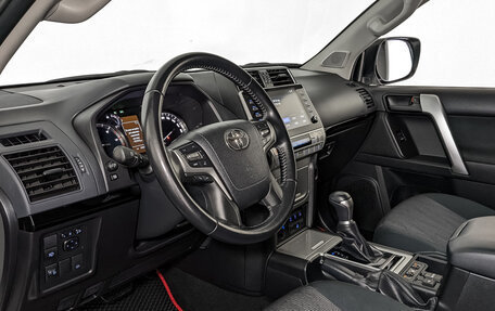 Toyota Land Cruiser Prado 150 рестайлинг 2, 2021 год, 6 400 000 рублей, 15 фотография