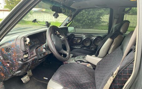 Chevrolet Tahoe II, 1999 год, 1 000 000 рублей, 9 фотография