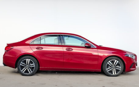 Mercedes-Benz A-Класс, 2020 год, 2 800 000 рублей, 4 фотография