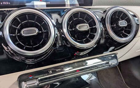 Mercedes-Benz A-Класс, 2020 год, 2 800 000 рублей, 25 фотография