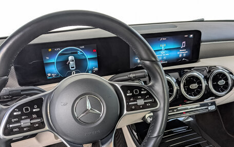 Mercedes-Benz A-Класс, 2020 год, 2 800 000 рублей, 26 фотография