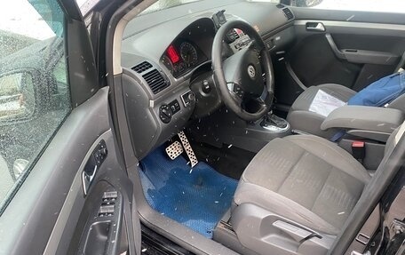 Volkswagen Touran III, 2010 год, 820 000 рублей, 5 фотография