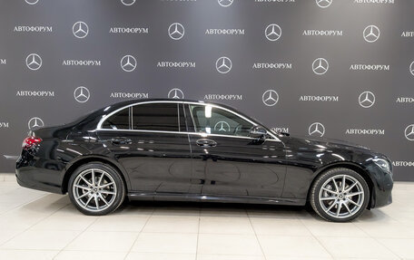 Mercedes-Benz E-Класс, 2022 год, 5 495 000 рублей, 4 фотография