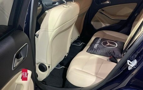 Mercedes-Benz GLA, 2016 год, 1 950 000 рублей, 15 фотография