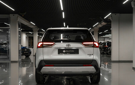 Toyota RAV4, 2025 год, 4 450 000 рублей, 6 фотография