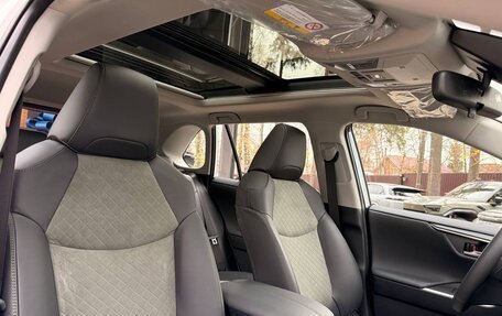 Toyota RAV4, 2025 год, 3 950 000 рублей, 26 фотография