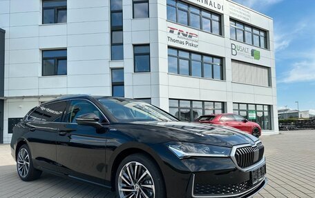 Skoda Superb, 2025 год, 7 990 000 рублей, 6 фотография