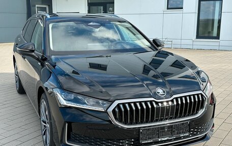 Skoda Superb, 2025 год, 7 990 000 рублей, 5 фотография