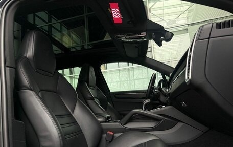 Porsche Cayenne III, 2019 год, 5 990 000 рублей, 15 фотография
