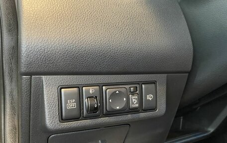 Nissan Tiida, 2012 год, 899 000 рублей, 32 фотография