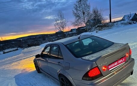 Lexus IS II рестайлинг 2, 1999 год, 720 000 рублей, 4 фотография