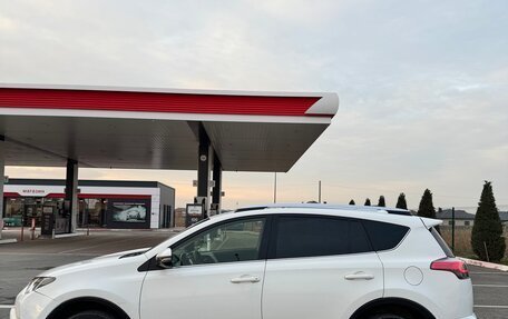 Toyota RAV4, 2016 год, 2 180 000 рублей, 6 фотография