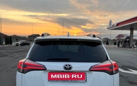 Toyota RAV4, 2016 год, 2 180 000 рублей, 4 фотография