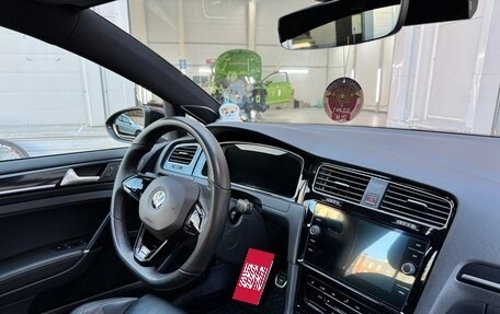 Volkswagen Golf R VII, 2017 год, 3 100 000 рублей, 5 фотография