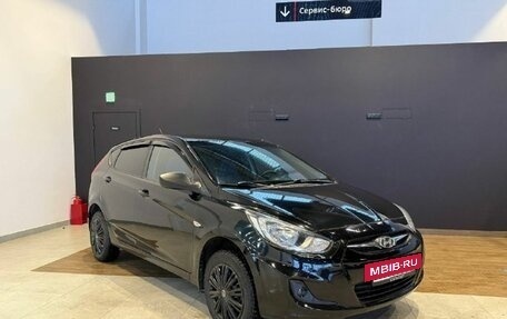 Hyundai Solaris II рестайлинг, 2012 год, 700 000 рублей, 5 фотография