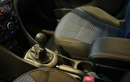 Hyundai Solaris II рестайлинг, 2012 год, 700 000 рублей, 18 фотография