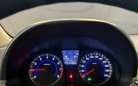 Hyundai Solaris II рестайлинг, 2012 год, 700 000 рублей, 15 фотография