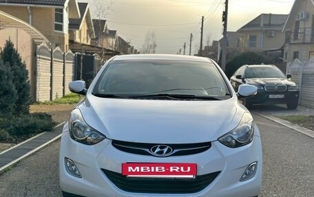 Hyundai Elantra V, 2012 год, 970 000 рублей, 3 фотография