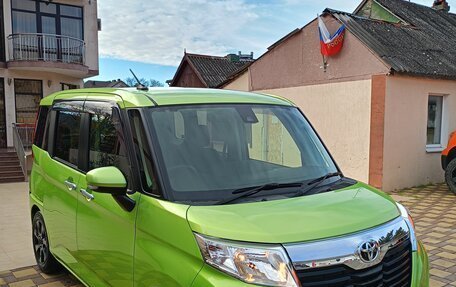 Toyota Roomy I, 2018 год, 1 125 000 рублей, 2 фотография