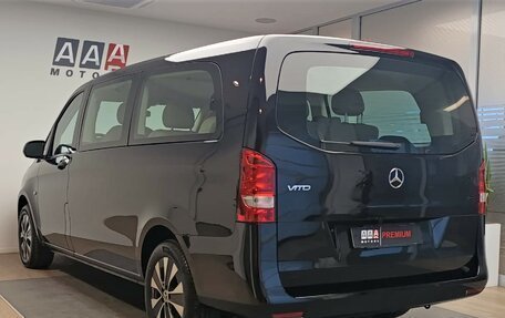 Mercedes-Benz Vito, 2023 год, 7 100 000 рублей, 4 фотография