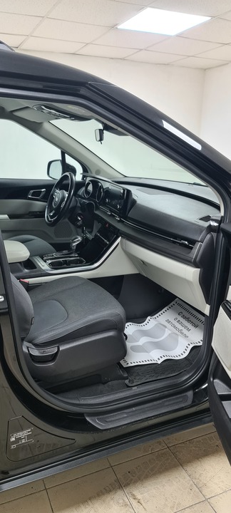 KIA Carnival III, 2021 год, 3 440 000 рублей, 9 фотография