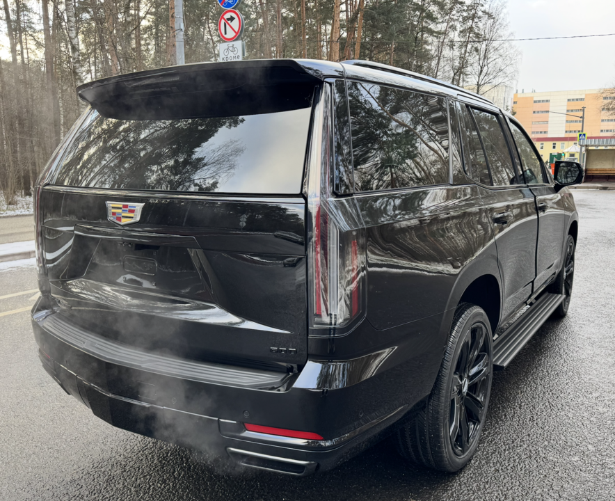 Cadillac Escalade V, 2025 год, 21 000 000 рублей, 3 фотография