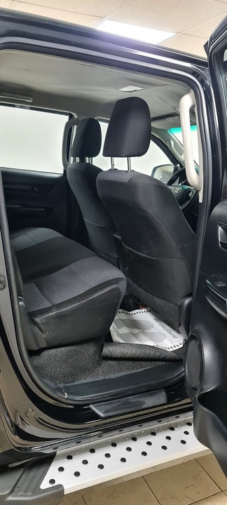 Toyota Hilux VIII, 2018 год, 2 680 000 рублей, 10 фотография