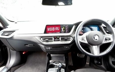 BMW 1 серия, 2021 год, 1 285 000 рублей, 4 фотография