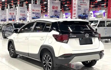 Toyota Yaris XP150 рестайлинг, 2021 год, 1 420 000 рублей, 2 фотография