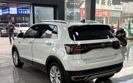 Volkswagen T-Cross I, 2022 год, 1 750 000 рублей, 6 фотография