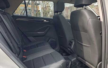 Volkswagen T-Roc I, 2022 год, 1 911 777 рублей, 15 фотография