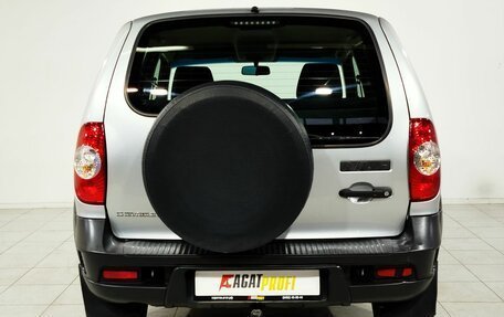 Chevrolet Niva I рестайлинг, 2017 год, 690 000 рублей, 6 фотография