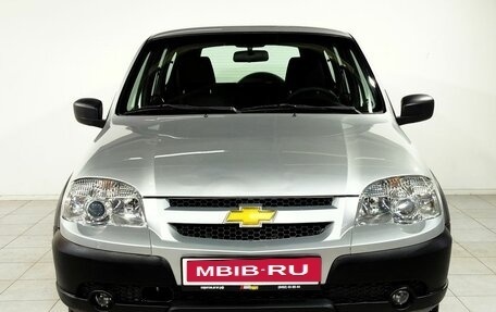 Chevrolet Niva I рестайлинг, 2017 год, 690 000 рублей, 2 фотография