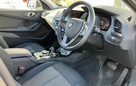 BMW 1 серия, 2021 год, 1 366 000 рублей, 8 фотография