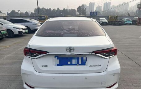 Toyota Corolla, 2021 год, 1 590 000 рублей, 5 фотография