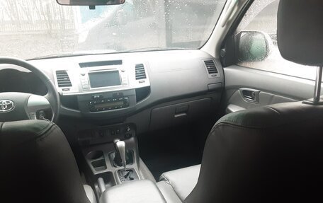 Toyota Hilux VII, 2013 год, 2 300 000 рублей, 8 фотография