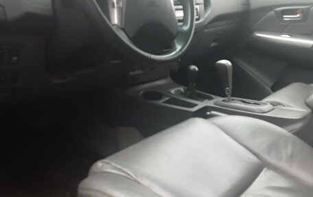 Toyota Hilux VII, 2013 год, 2 300 000 рублей, 18 фотография