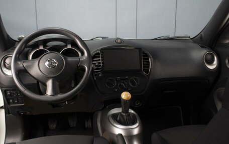 Nissan Juke II, 2011 год, 860 000 рублей, 5 фотография