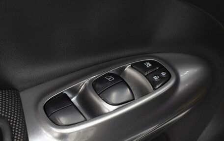 Nissan Juke II, 2011 год, 860 000 рублей, 13 фотография