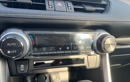 Toyota RAV4, 2024 год, 5 790 000 рублей, 7 фотография