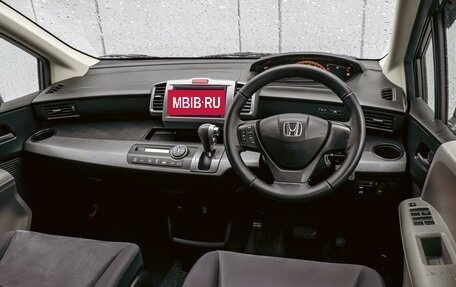 Honda Freed I, 2010 год, 1 060 000 рублей, 6 фотография