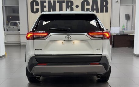 Toyota RAV4, 2019 год, 3 890 000 рублей, 3 фотография