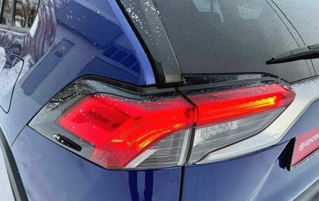 Toyota RAV4, 2021 год, 4 050 000 рублей, 8 фотография