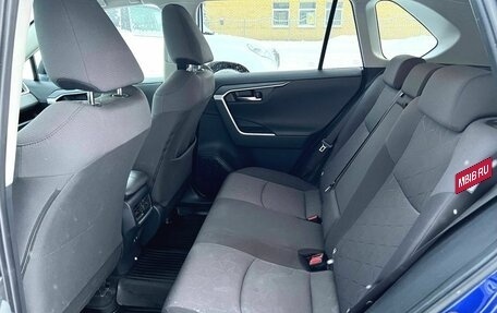 Toyota RAV4, 2021 год, 4 050 000 рублей, 19 фотография